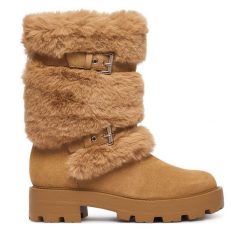 Botki Guess. Brązowe botki Guess, z aplikacjami, bez obcasa, na płaskiej podeszwie, bez zapięcia. Za 764.99 zł.