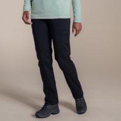 Damskie spodnie cargo Craghoppers Kiwi Pro. Czarne spodnie sportowe Craghoppers, na lato, l, bez wzorów, trekkingowe. W wyprzedaży za 388.15 zł.