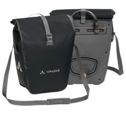 Torba rowerowa VAUDE Aqua Back. Czarne torby na ramię Vaude, bez wzorów, z materiału, biznesowe, na ramię, małe, bez dodatków. Za 606.25 zł.