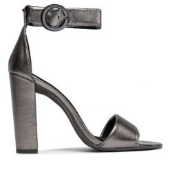 Sandały Ted Baker. Szare sandały Ted Baker, bez wzorów, bez obcasa, na słupku, bez zapięcia. Za 299.99 zł.