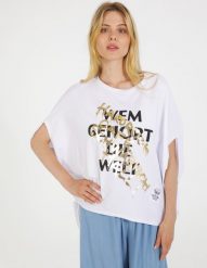 Luźna bluzka z nadrukiem. Bluzki Unisono, uniwersalny, z aplikacjami, z bawełny, bez kołnierzyka, bez ramiączek. Za 119.00 zł.