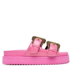 Klapki Versace Jeans Couture. Czerwone klapki Versace Jeans Couture, bez wzorów, z jeansu, bez obcasa. Za 839.99 zł.