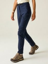 Dare 2b Spodnie funkcyjne "Melodic Pro II" w kolorze granatowym rozmiar: 36. Niebieskie spodnie dresowe Dare 2b, bez wzorów, z materiału. Za 153.34 zł.