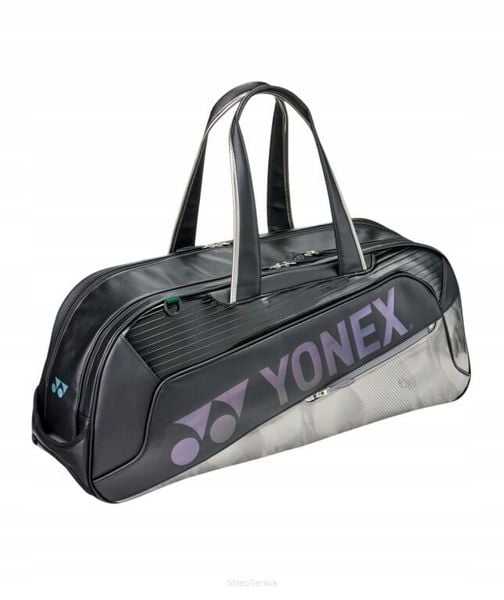 Torba tenisowa Yonex Expert Tournament Bag. Czarne torby na ramię YONEX, bez wzorów, z materiału, eleganckie, na ramię, bez dodatków. Za 659.00 zł.