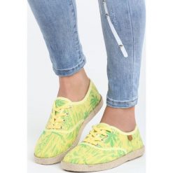 Żółte Espadryle Sunny Day. Żółte espadryle Born2be, bez wzorów, bez zapięcia. Za 19.99 zł.