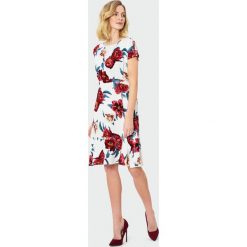Sukienka w kwiaty. Sukienki Greenpoint. Za 119.99 zł.
