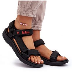 Damskie Sandały Lee Cooper LCW-24-34-2615 Czarne. Czarne sandały bez wzorów, sportowe, bez obcasa, bez zapięcia. Za 150.01 zł.