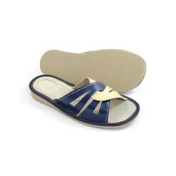 Kapcie damskie R.36 wygodne antypoślizgowe oddychające wsuwane klapki KD-05-DB-36. Niebieskie obuwie domowe bez wzorów, ze skóry, bez zapięcia. Za 27.06 zł.