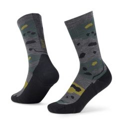Skarpetki Buff MERINO LIGHTWEIGHT CREW SOCK LWC2. Szare skarpety Buff, bez wzorów, z elastanu. Za 129.90 zł.