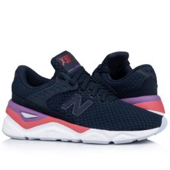 Damskie buty sportowe do chodzenia NEW BALANCE. Białe obuwie sportowe New Balance, bez zapięcia, trekkingowe. W wyprzedaży za 229.00 zł.