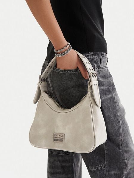 G-Star Raw Torebka C-BW-B219422 Szary. Szare torebki klasyczne G-Star Raw, bez wzorów, z materiału, bez dodatków. Za 159.99 zł.