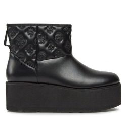 Botki Guess. Czarne botki Guess, z aplikacjami, bez obcasa, na płaskiej podeszwie, bez zapięcia. Za 719.99 zł.