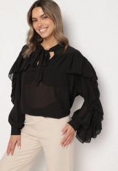 Czarna Wiskozowa Bluzka Zdobiona Wiązaniem i Falbanami z Transparentną Wstawką Filomia. Czarne bluzki Born2be, m, z aplikacjami, z jeansu, eleganckie, bez kołnierzyka, bez ramiączek. W wyprzedaży za 101.99 zł.