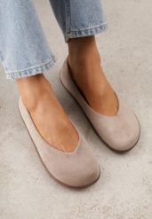 Beżowe Balerinki Barefoot z Wycięciem V przy Nosku Indira. Brązowe baleriny Renee, bez wzorów, bez obcasa. Za 99.99 zł.
