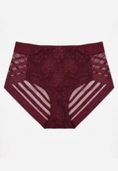 Bordowe Majtki Figi z Wysokim Stanem Zdobione Koronką i Siateczką Helieth. Czerwone figi Born2be, xxl, z aplikacjami, z koronki. Za 19.99 zł.