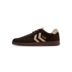 Sneakersy Hummel Perfekt CL. Brązowe obuwie sportowe Hummel, bez zapięcia, do piłki ręcznej. Za 270.00 zł.