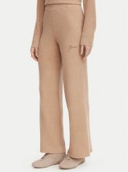 Guess Spodnie dzianinowe O6BB01 Z1147 Brązowy Regular Fit. Brązowe spodnie materiałowe Guess, m, z aplikacjami, z dzianiny. Za 344.99 zł.