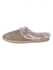 Skechers Kapcie "Cozy Campfire" w kolorze szarobrązowym rozmiar: 39. Brązowe obuwie domowe Skechers, bez wzorów, z materiału, bez zapięcia. Za 118.84 zł.