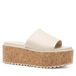 Klapki Lasocki. Brązowe klapki Lasocki, bez wzorów, bez obcasa. Za 249.99 zł.