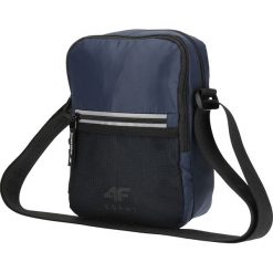 Saszetka na ramię TRU207 - granat. Torby na ramię marki 4f. W wyprzedaży za 59.99 zł.