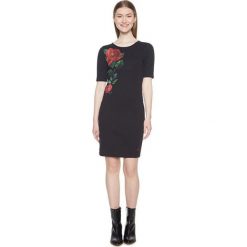 Desigual Sukienka damska Vest Helga Negro 18WWVK66 2000 (rozmiar L). Spódnice Desigual, na co dzień, l, bez wzorów, bez kołnierzyka, bez ramiączek. W wyprzedaży za 166.00 zł.