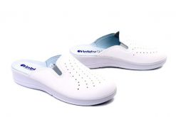 Inblu 50-34 101 bianco, klapki damskie. Białe klapki Inblu, bez wzorów, bez obcasa, na koturnie. Za 73.90 zł.