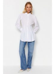 Trendyol Bluzka w kolorze białym rozmiar: 42. Białe bluzki Trendyol, bez wzorów, bez kołnierzyka, bez ramiączek. Za 61.60 zł.