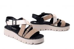 RIEKER V1063-90 multi, sandały damskie. Czarne sandały Rieker, bez wzorów, bez obcasa, na platformie, bez zapięcia. Za 262.32 zł.