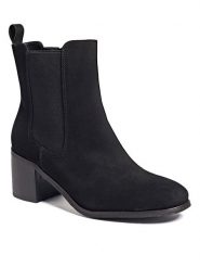 Sixth Sens Botki w kolorze czarnym rozmiar: 36. Czarne botki Sixth Sens, bez wzorów, bez obcasa, bez zapięcia. Za 87.40 zł.