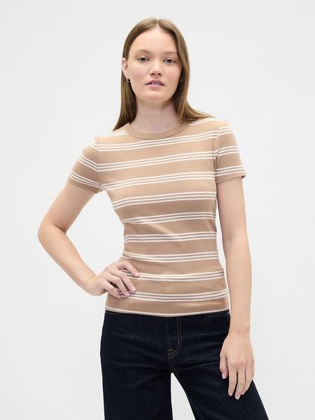 GAP Koszulka w kolorze beżowo-białym rozmiar: L. Brązowe bluzki GAP, l, bez wzorów, z bawełny, bez kołnierzyka, bez ramiączek. Za 38.95 zł.