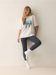 Dwuczęściowa piżama z nadrukiem - granatowy. Niebieskie piżamy Reserved, bez wzorów, z bawełny, bez ramiączek. Za 129.99 zł.