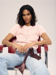 Kardigan z krótkim rękawem - różowy. Czerwone kardigany Reserved, l, bez wzorów, z dzianiny. Za 109.99 zł.