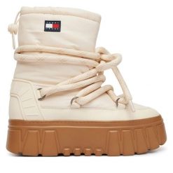 Śniegowce Tommy Jeans. Białe trapery i śniegowce Tommy Jeans, z jeansu. Za 649.99 zł.