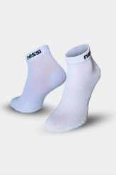 Bezszwowe skarpety oddychające Nessi Sportswear. Białe skarpety NESSI SPORTSWEAR, bez wzorów, z materiału. Za 59.90 zł.