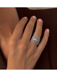 Les Petites Précieuses Srebrny pierścionek z cyrkoniami rozmiar: 58. Szare pierścionki Les Petites Précieuses, z cyrkonią, srebrne. Za 198.10 zł.