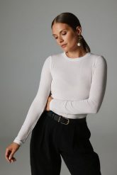 BLUZKA SUZIE ECRU L - Flawless. Bluzki Flawless, l, bez wzorów, z materiału, klasyczne, bez kołnierzyka, bez ramiączek. Za 265.00 zł.