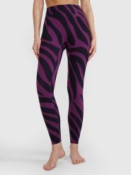 4F Legginsy funkcyjne w kolorze fioletowo-czarnym rozmiar: L. Czarne legginsy 4f, l, bez wzorów, z materiału, długie. Za 87.45 zł.