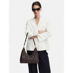Torebka Calvin Klein. Brązowe torebki klasyczne Calvin Klein, bez wzorów, bez dodatków. Za 512.99 zł.