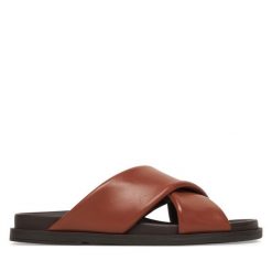 Klapki Geox. Brązowe klapki Geox, bez wzorów, bez obcasa. Za 419.99 zł.