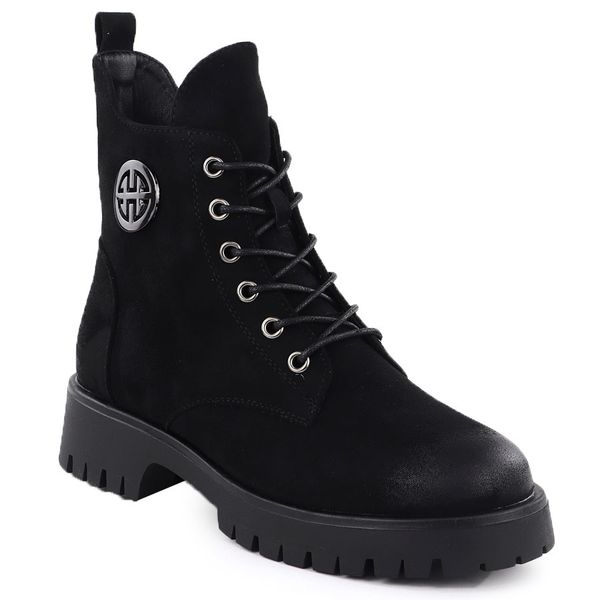 Botki ocieplane zamszowe damskie czarne Potocki Z25-SZ12672. Czarne botki POTOCKI, bez wzorów, ze skóry ekologicznej, bez obcasa, bez zapięcia. Za 199.99 zł.