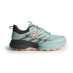 Uniseksowe, wielofunkcyjne buty techniczne DINUBA z 4-milimetrową przyczepnością. Trekkingi Izas. W wyprzedaży za 269.52 zł.