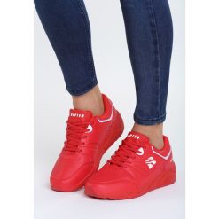 Czerwone Buty Sportowe Messing Around. Czerwone obuwie sportowe Born2be, bez zapięcia. Za 79.99 zł.