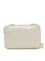 Calvin Klein Torebka Embossed Logo Camera Bag K60K612555 Beżowy. Brązowe listonoszki Calvin Klein, bez wzorów, ze skóry, bez dodatków. Za 249.99 zł.