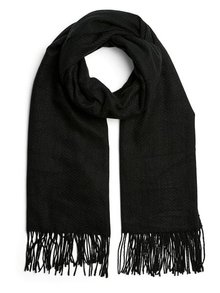 Pieces Szal w kolorze czarnym rozmiar: onesize. Czarne szaliki Pieces, bez wzorów. Za 65.23 zł.