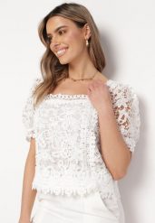 Biała Bluzka Amarhomene. Białe bluzki Born2be, s, w ażurowe wzory, z koronki, eleganckie, bez kołnierzyka, bez ramiączek. W wyprzedaży za 135.99 zł.