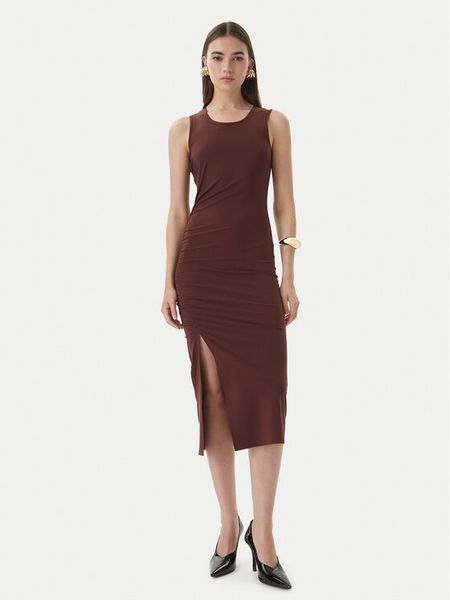 Patrizia Pepe Sukienka codzienna 2A3081/JZ26-B887 Brązowy Slim Fit. Brązowe sukienki Patrizia Pepe, na co dzień, bez wzorów, z syntetyku, bez kołnierzyka, bez ramiączek, proste. Za 759.99 zł.