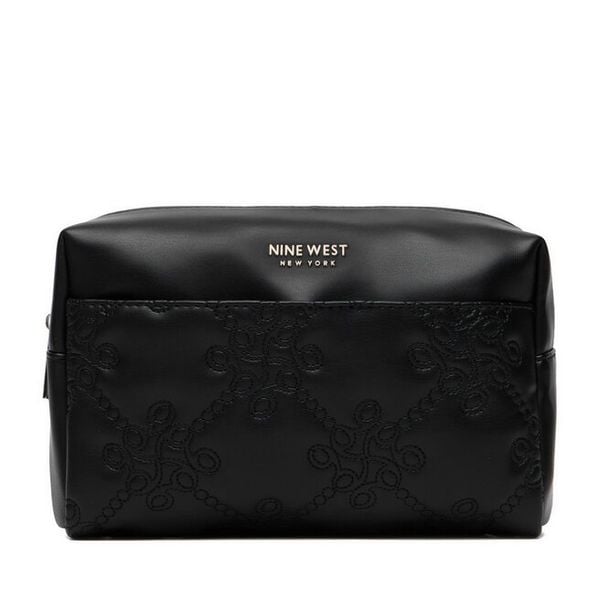 Kosmetyczka Nine West. Czarne kufry i kosmetyczki Nine West, bez wzorów, bez dodatków. Za 79.99 zł.