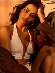 Żakiet kimono z domieszką wiskozy - żółty. Żółte marynarki i żakiety Sinsay, l, bez wzorów, z wiskozy. Za 69.99 zł.