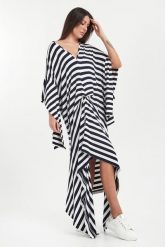 Sukienka midi w paski Marina MMC. Sukienki MMC STUDIO, uniwersalny, bez wzorów, marine, bez kołnierzyka, bez ramiączek, midi. Za 1,499.00 zł.