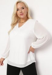 Biała Bluzka z Długim Rękawem Ozdobiona Koronką i Koralikami Virlea. Białe bluzki Born2be, xl, bez wzorów, z koronki, eleganckie, bez kołnierzyka, bez ramiączek. W wyprzedaży za 67.99 zł.